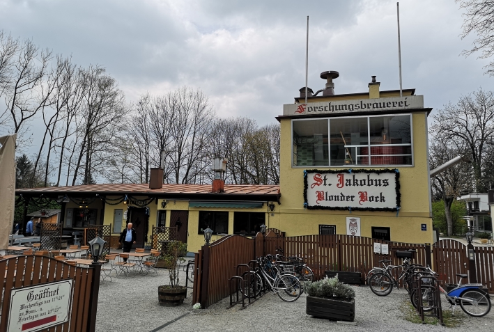Forschungsbrauerei – Brauerei und Brennerei Silbernagl e.K., München, Bier in Bayern, Bier vor Ort, Bierreisen, Craft Beer, Brauerei, Biergarten