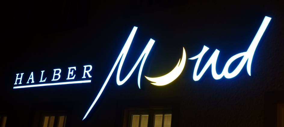 Halber Mond Restaurant GmbH & Co. KG, Heppenheim, Bier in Hessen, Bier vor Ort, Bierreisen, Craft Beer, Brauerei, Gasthausbrauerei