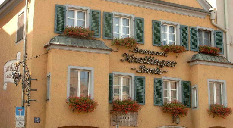 Brauerei Johann Kneitinger e.K., Regensburg, Bier in Bayern, Bier vor Ort, Bierreisen, Craft Beer, Brauerei, Bierrestaurant