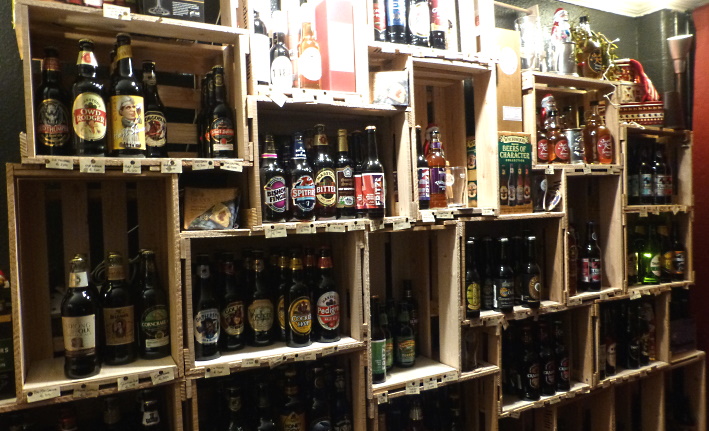 Britische Biere am Volksgarten, Düsseldorf, Bier in Nordrhein-Westfalen, Bier vor Ort, Bierreisen, Craft Beer, Bottle Shop