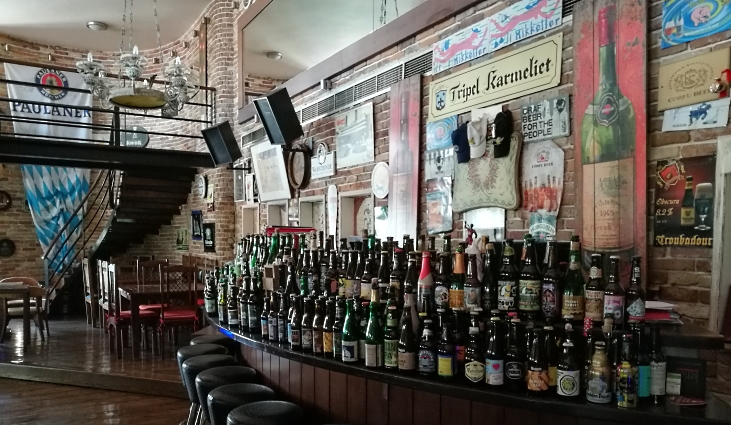 Μπυραρία Bibere – Beer House, Piräus, Πειραιάς, Bier in Griechenland, Bier vor Ort, Bierreisen, Craft Beer, Bierbar, Bierrestaurant