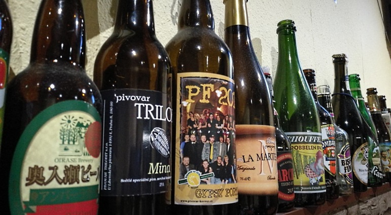 Pivnice Pivovaru Trilobit, Prag, Bier in Tschechien, Bier vor Ort, Bierreisen, Craft Beer, Bierbar